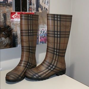 Burberry Rainboots